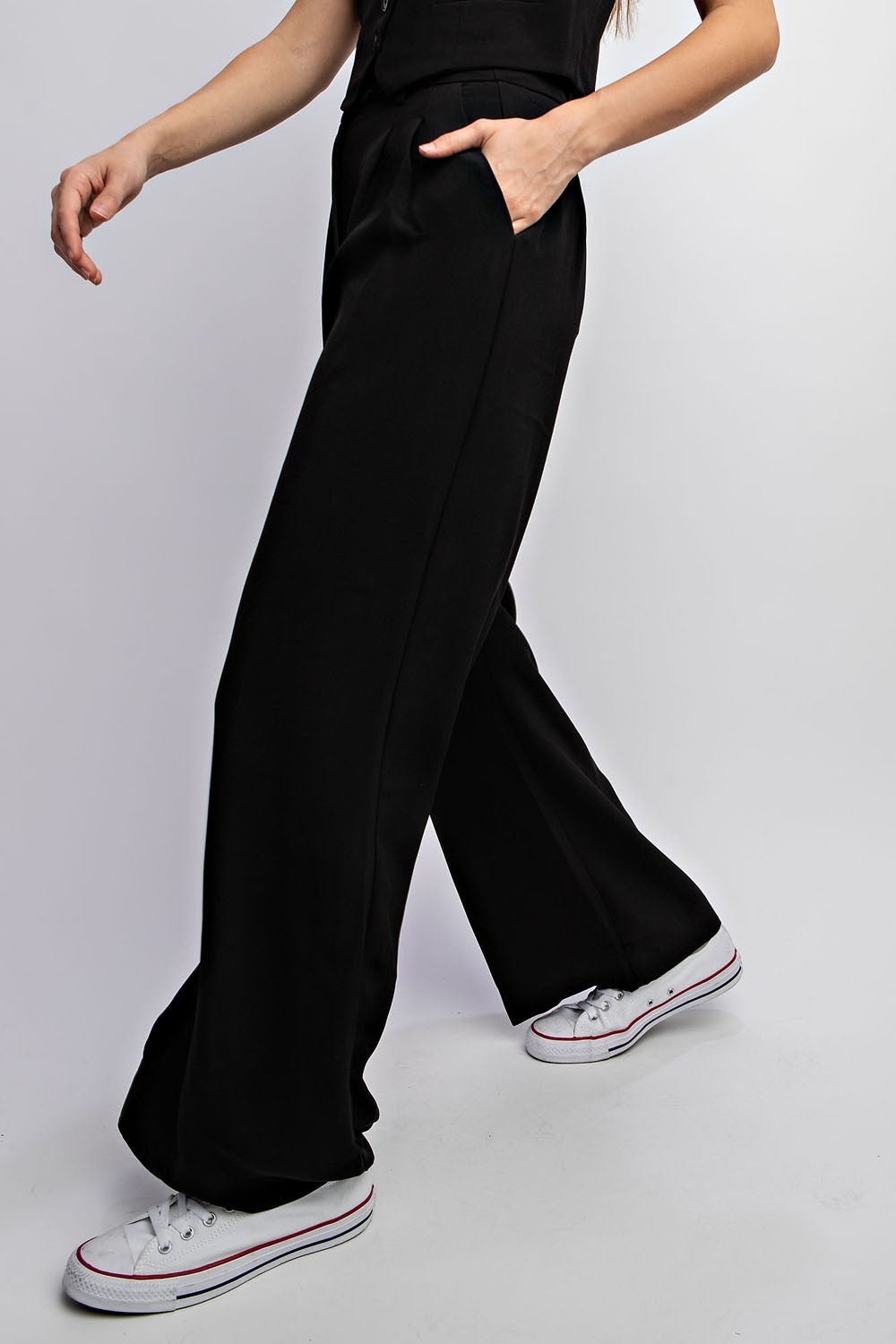 Black Daisy Woven Wide Leg Pant